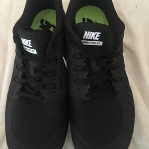 Pre owned Nike free run 5.0